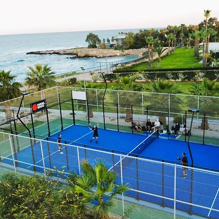Lucile - Coralli Beachfront Apartment Paralimni Bagian luar foto